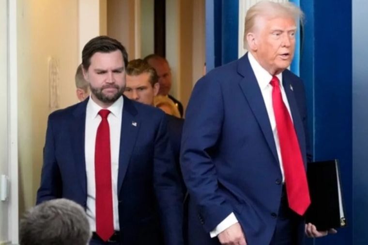 چالش‌های اصلی ترامپ برای به حرکت درآوردن دومینوی هژمونی در نیم‌کره غربی