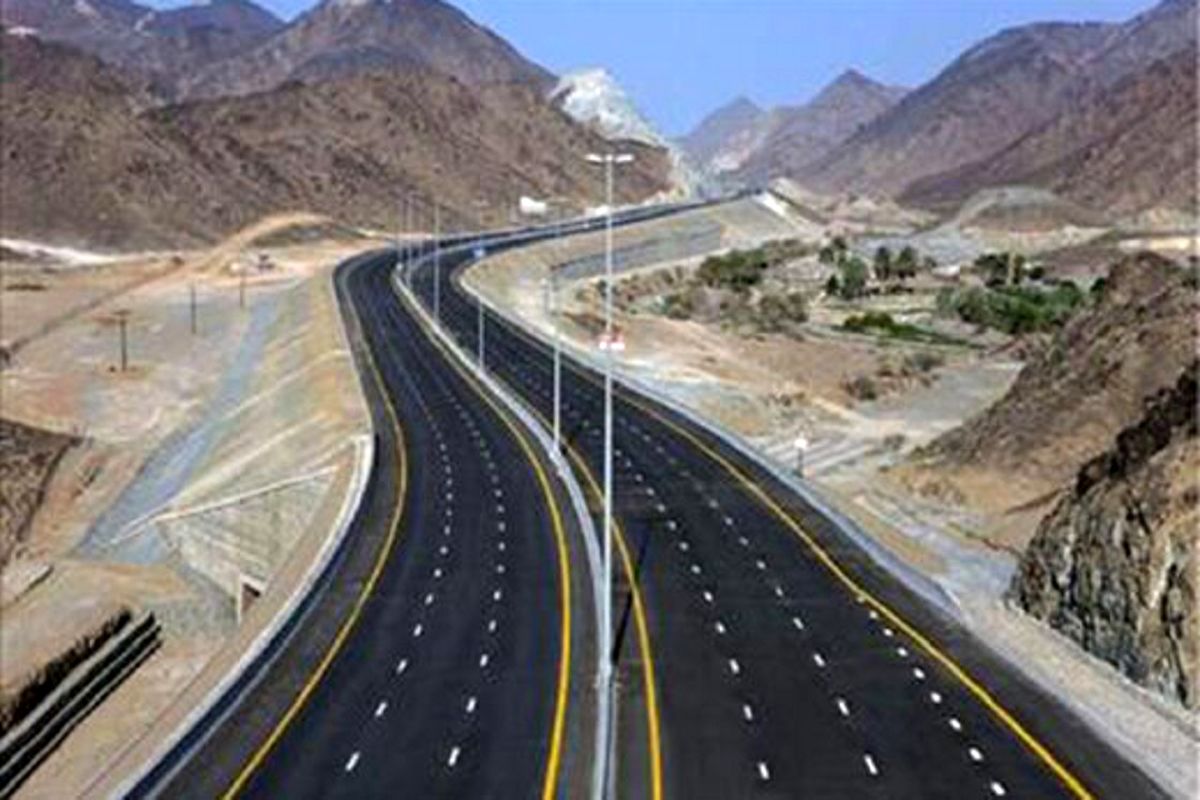 لحظه انفجار تکه سنگی به وزن سه هزار تن در آزادراه تهران- شمال+ فیلم