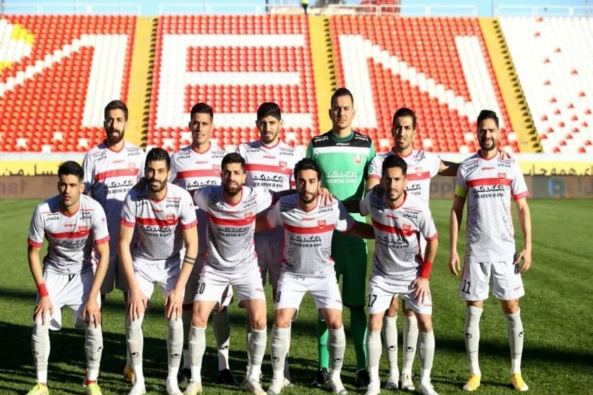 خط دفاع پرسپولیس پنیر سوئیسی شد