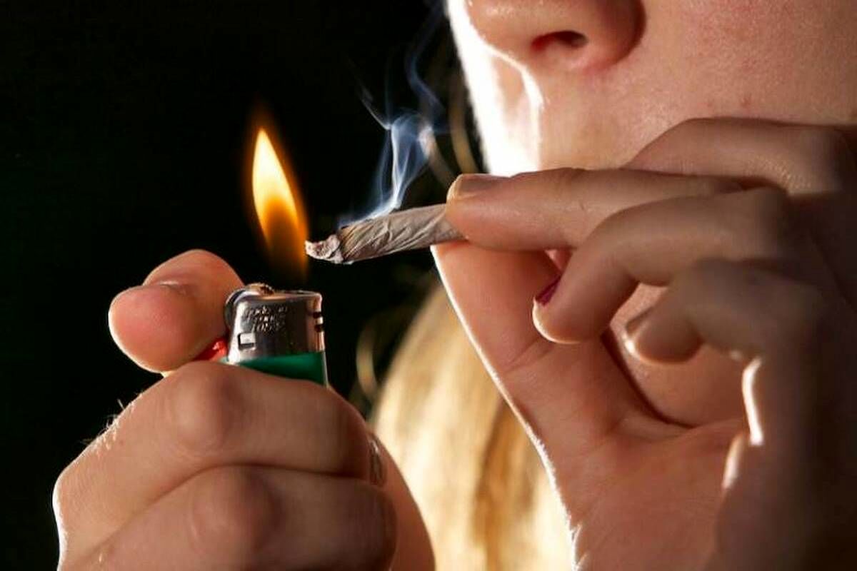 شکایت پدر بیچاره از دخترش در کلانتری/ دخترم از هندوستان برگشته و ... 