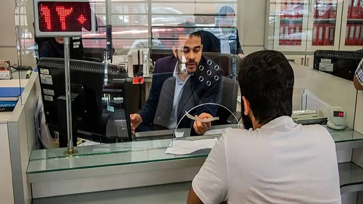 با افتتاح حساب از این بانک وام ۱۰۰ میلیونی بگیرید + شرایط
