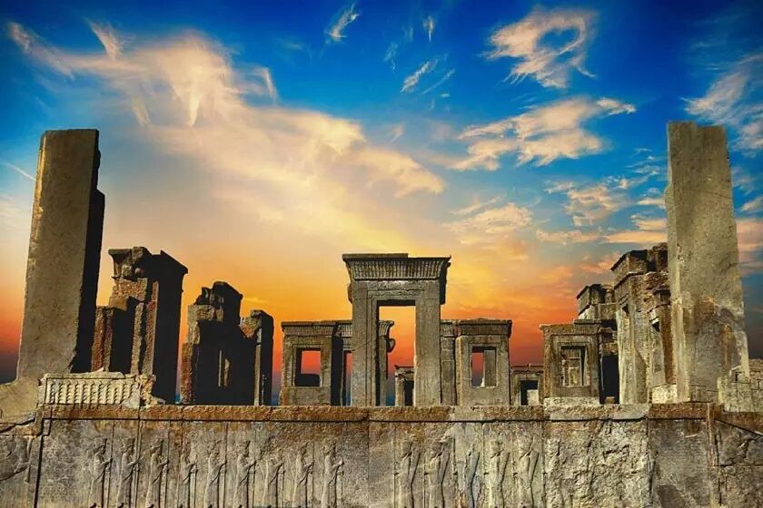 پس از 50 سال رخ داد؛ هفت سین متفاوت در تخت جمشید