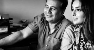 تصاویری جذاب از میترا ابراهیمی در کنار پیمان و رومی دخترشان