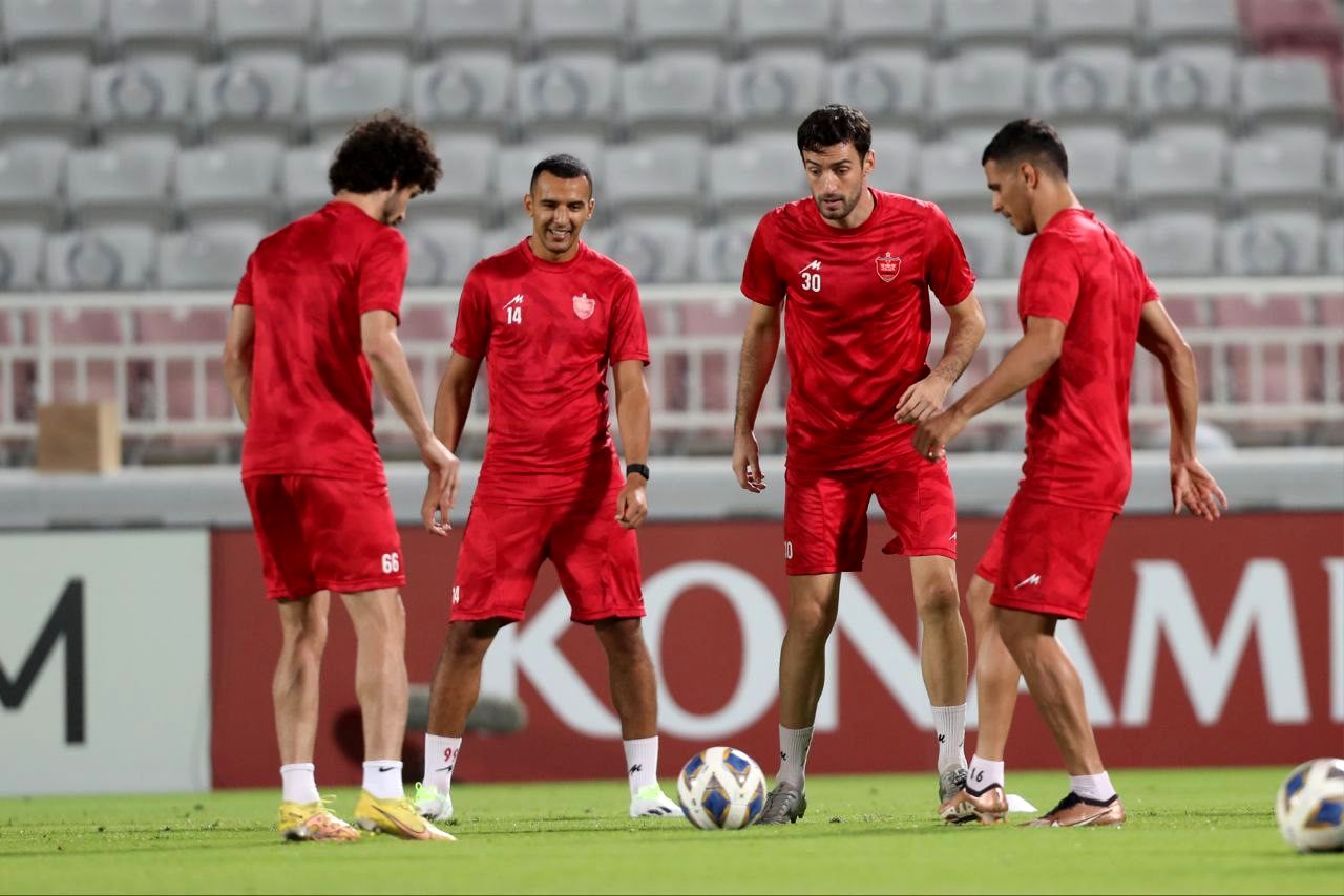 بازیکن پرسپولیس شلاق می‌خورد!