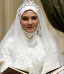«ساناز سعیدی» سریال «بوی باران» با چهره واقعی/ عکس