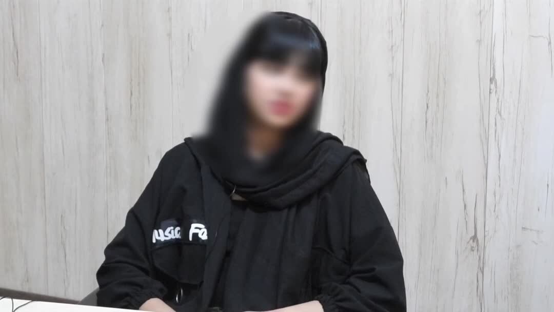 مخمصه عجیب برای دختر جوان!