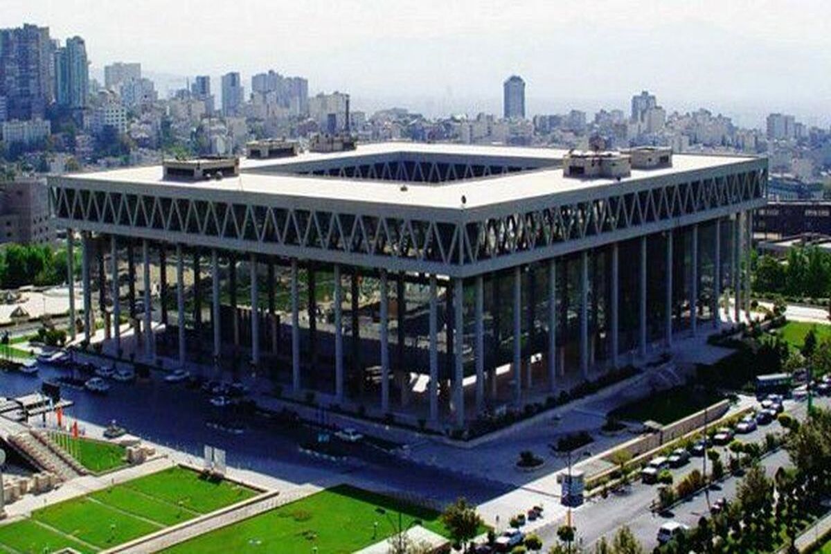 حرکت عجیب صداوسیما مقابل سفارت سوئد / شوکه می شوید + عکس
