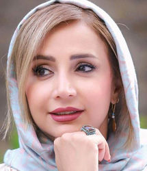 شبنم قلی‌خانی با استایل خورشیدی در خیابان‌های دبی/ ببینید