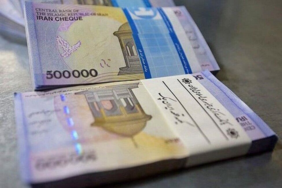 بخشنامه بودجه 1403 منتشر شد/ مبلغ حقوق و عیدی کارکنان دولت و بازنشستگان مشخص شد