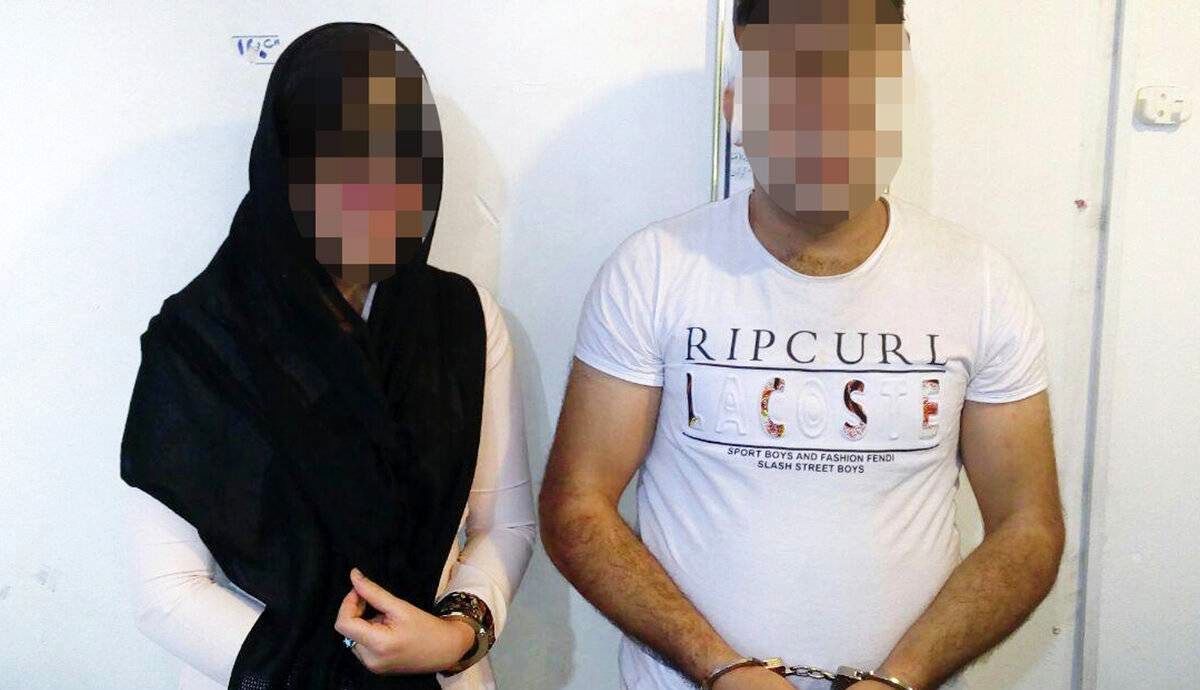 مچ گیری از زن متأهل با مرد زن‌دار در خودرو