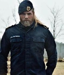 خواستگاری هزاران دختر از این آقا پلیس خوش تیپ!