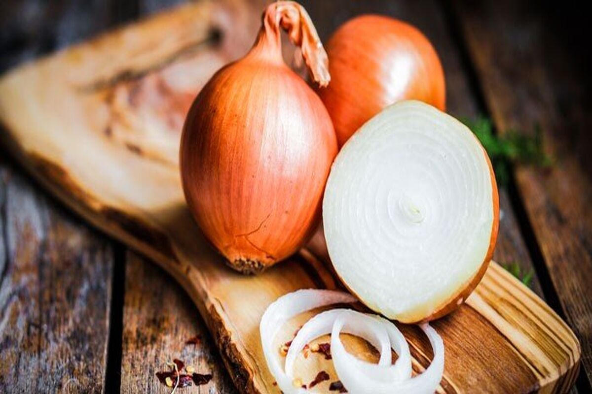 ترفندهایی برای جلوگیری از اشک ریختن هنگام خرد کردن پیاز+اینفوگرافی