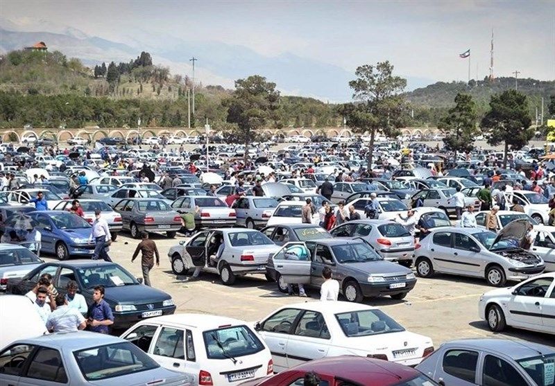 عرضه خودرو به بازار کم شد