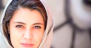 شیدا خلیق در کنار مادرش ناهید مسلمی/ عکس