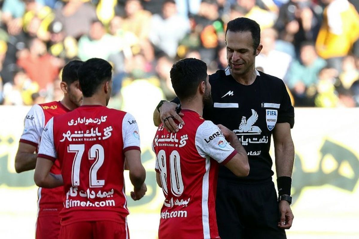 صحبت بیژن حیدری درباره اخراج مربی استقلال؛چیزی گفت که باید کارت قرمز می گرفت