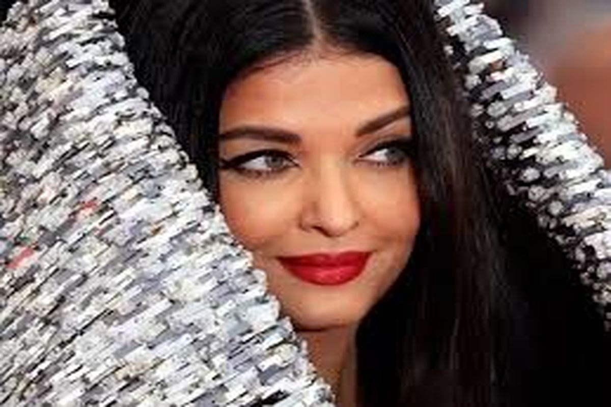 جنجال طرفداران آیشواریا در بالیوود!