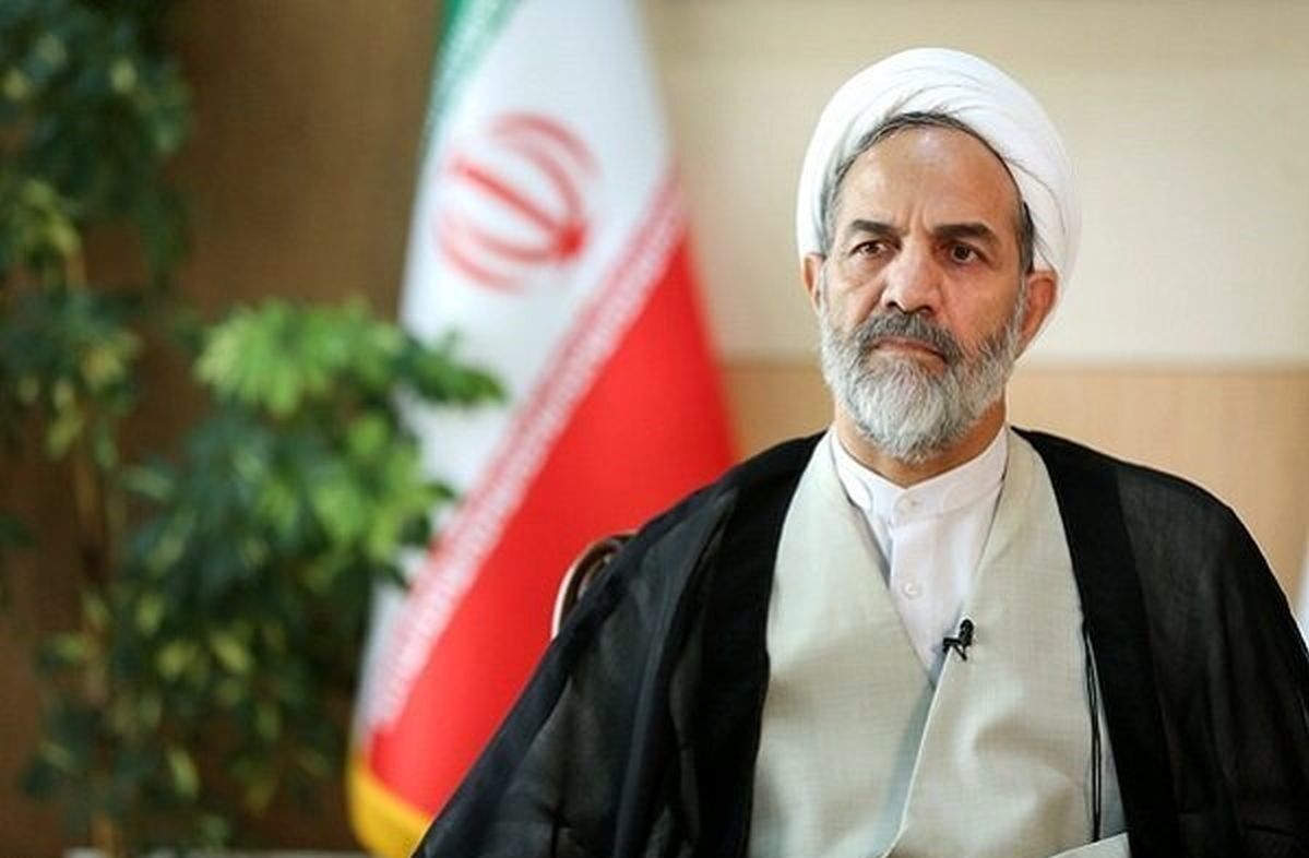 رئیس دفتر بازرسی اظهاراتش درباره واگذاری خودرو به نمایندگان را پس گرفت