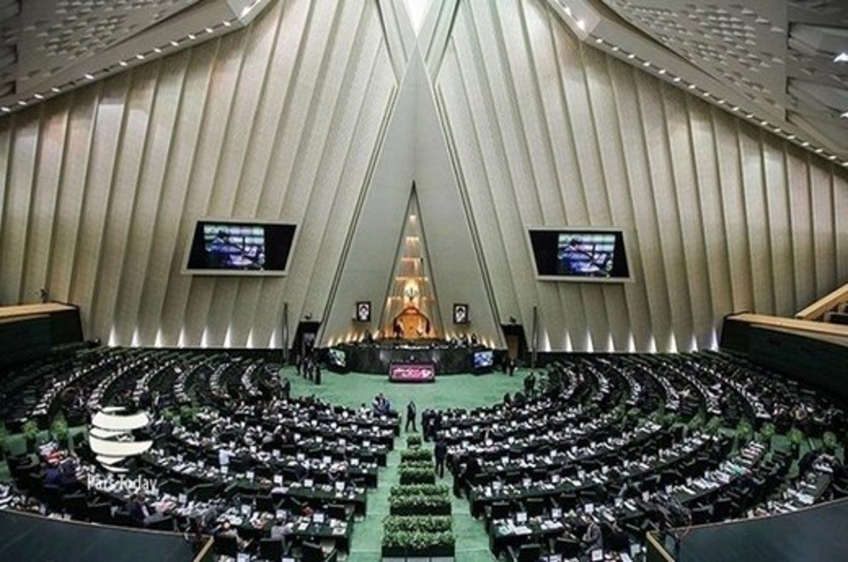 طرح پر سر وصدای مجلس برای کارمندان دولت