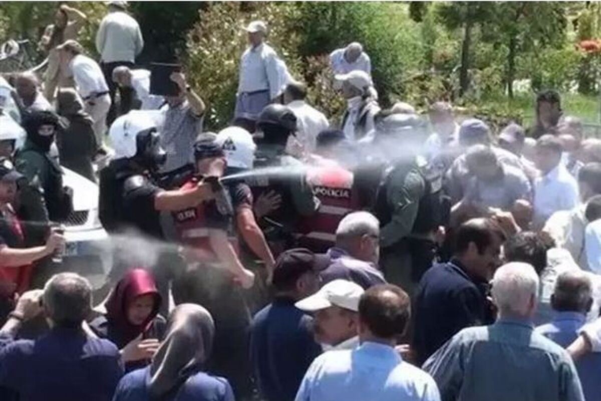 حمله دوباره پلیس آلبانی به مقر منافقین/ عکس