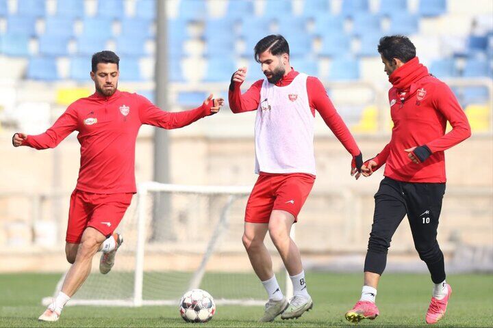 پرسپولیس متفاوت ظاهر شد؛ دو دستگی در تمرین سرخ ها در اصفهان