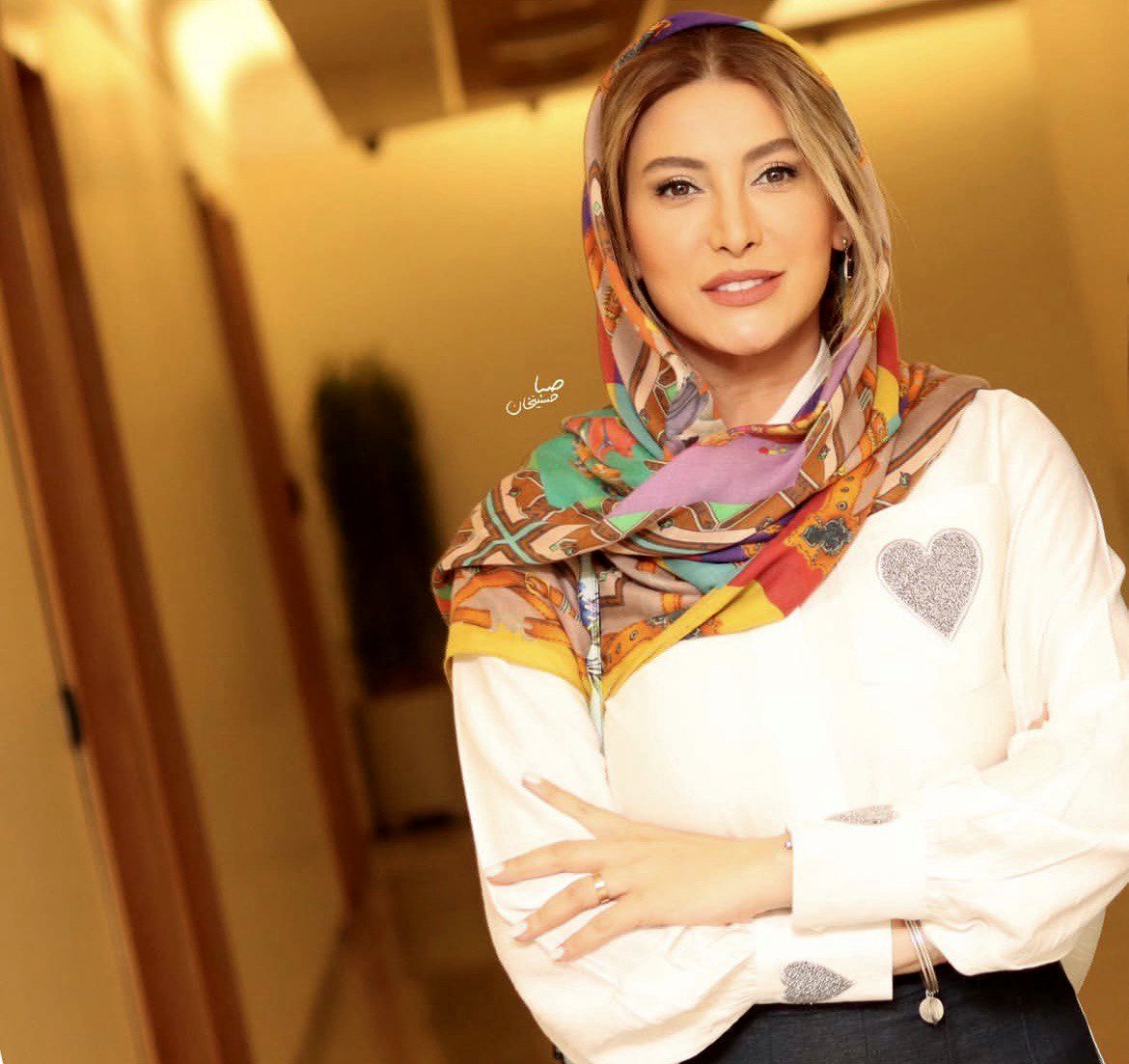 فریبا نادری: مخلص بچه‌های ونک هم هستم