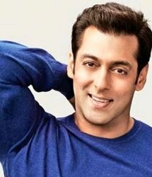 سلمان خان با محافظ مسلح در معابر عمومی هند