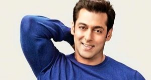 سلمان خان با محافظ مسلح در معابر عمومی هند