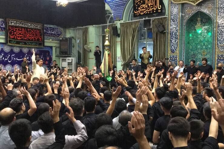 عزاداری جنجالی افغانستانی‌های مقیم مشهد در شب تاسوعا + فیلم
