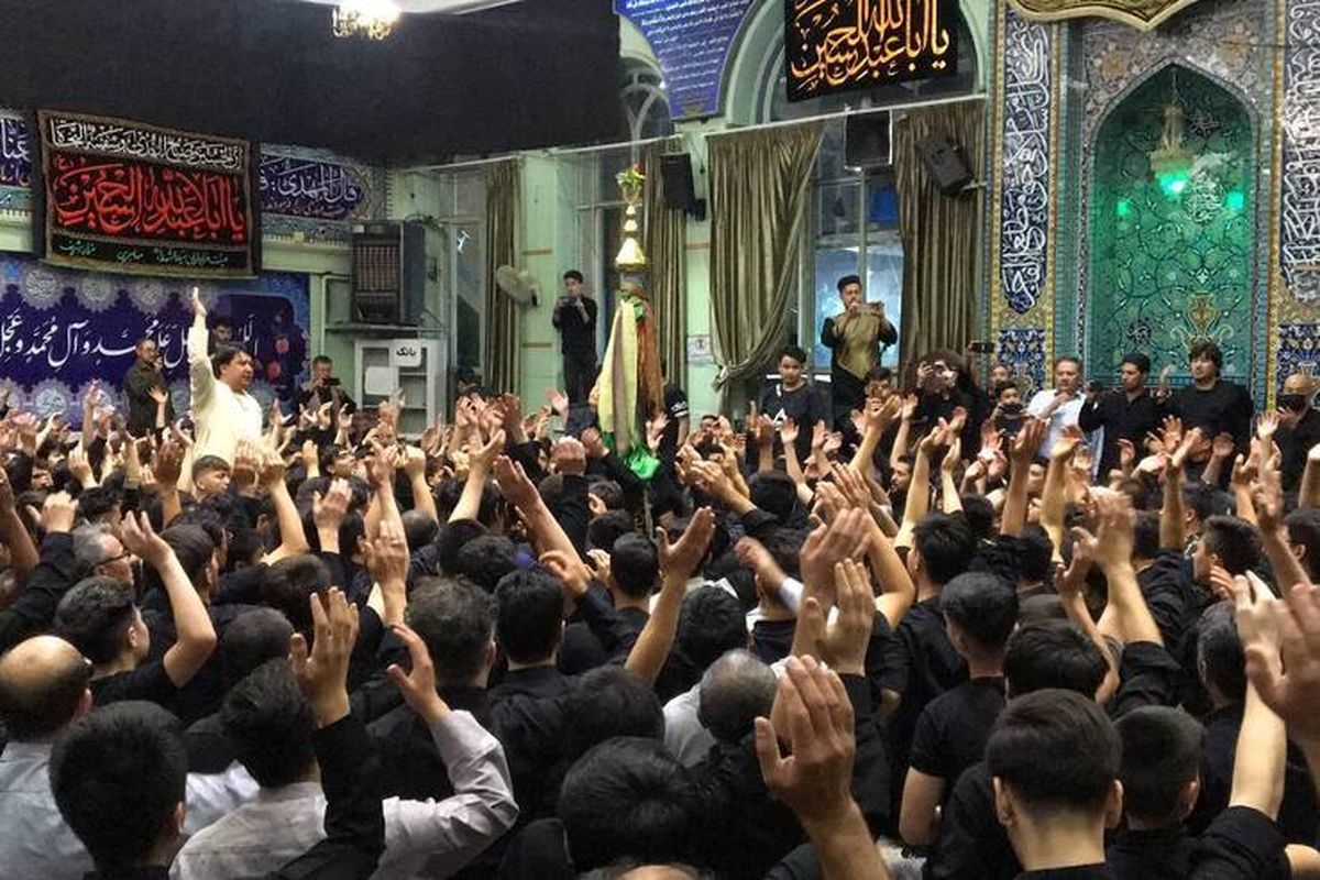 عزاداری جنجالی افغانستانی‌های مقیم مشهد در شب تاسوعا + فیلم