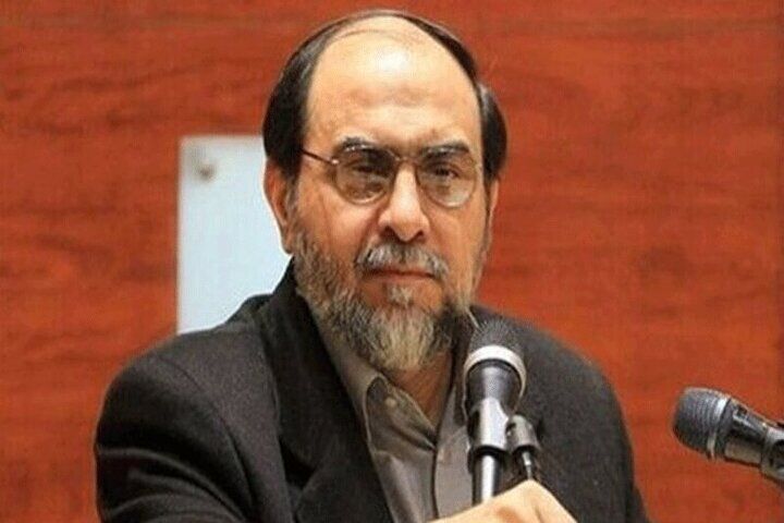 رحیم‌پور ازغدی: در آمریکا یک آقا با میمون ازدواج کرده و یک خانم با یک خر / کسی هست بگوید هرچه برهنه تر و چشمک بیشتر شود، خیانت جنسی کمتر می‌شود؟
