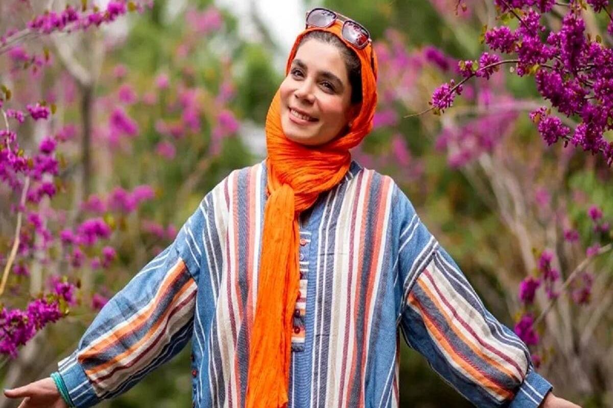 عکس متفاوت از خانم مجری تلویزیون در تولد مادرش