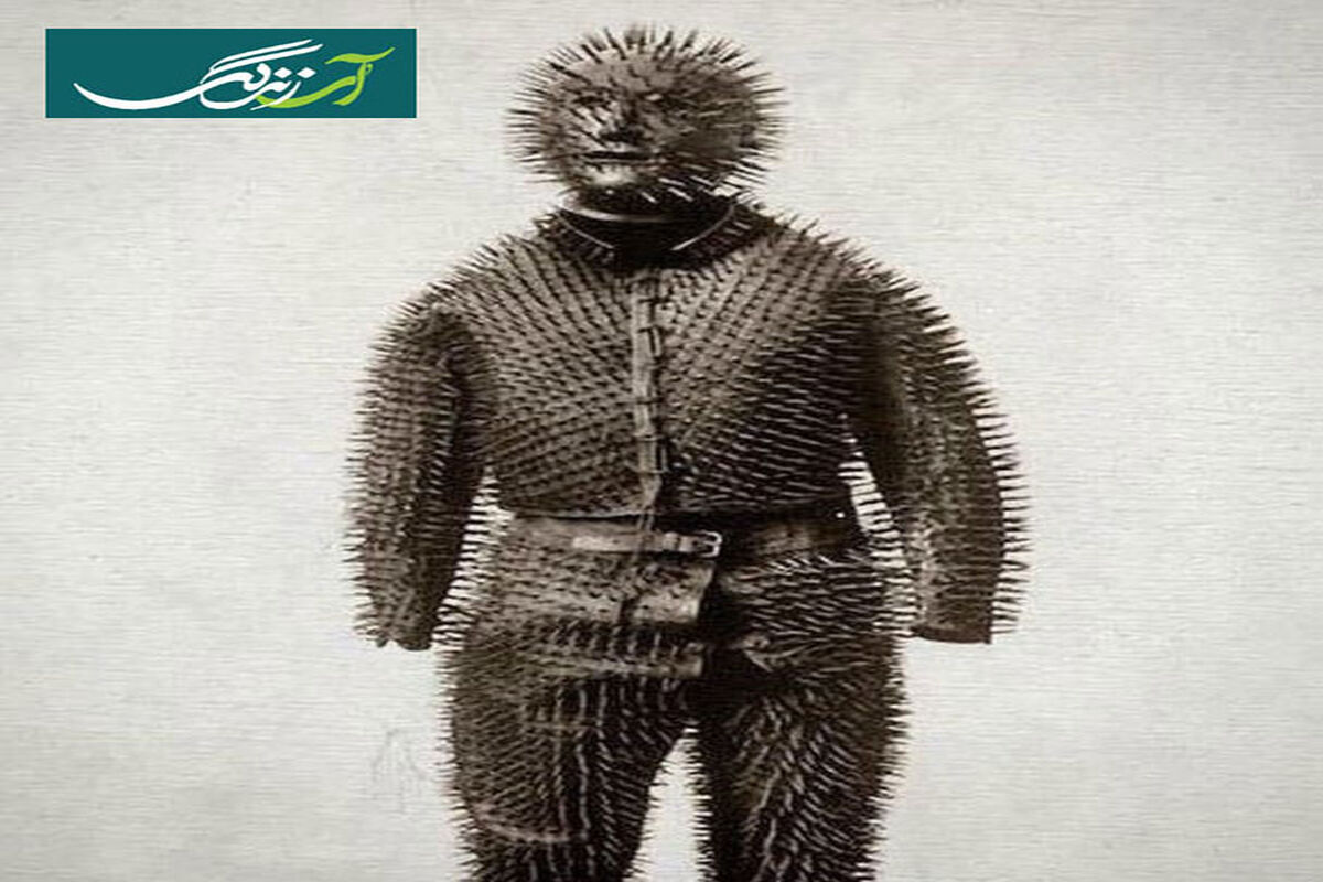 ۲۰۰ سال پیش با این لباس خرس شکار می‌کردند