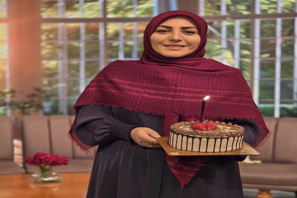 عکسی از آفرودسواری المیرا شریفی‌مقدم و آقای مجری