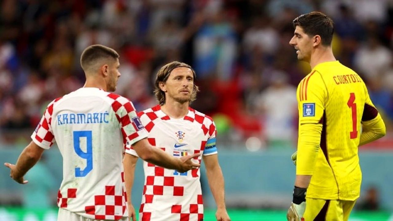 نخستین گلر تاریخ فوتبال بلژیک با ۱۰۰ بازی امشب جایزه گرفت