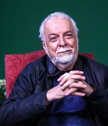 قاب صمیمیِ دو اسطوره، بهروز وثوقی در آغوش چنگیز جلیلوند