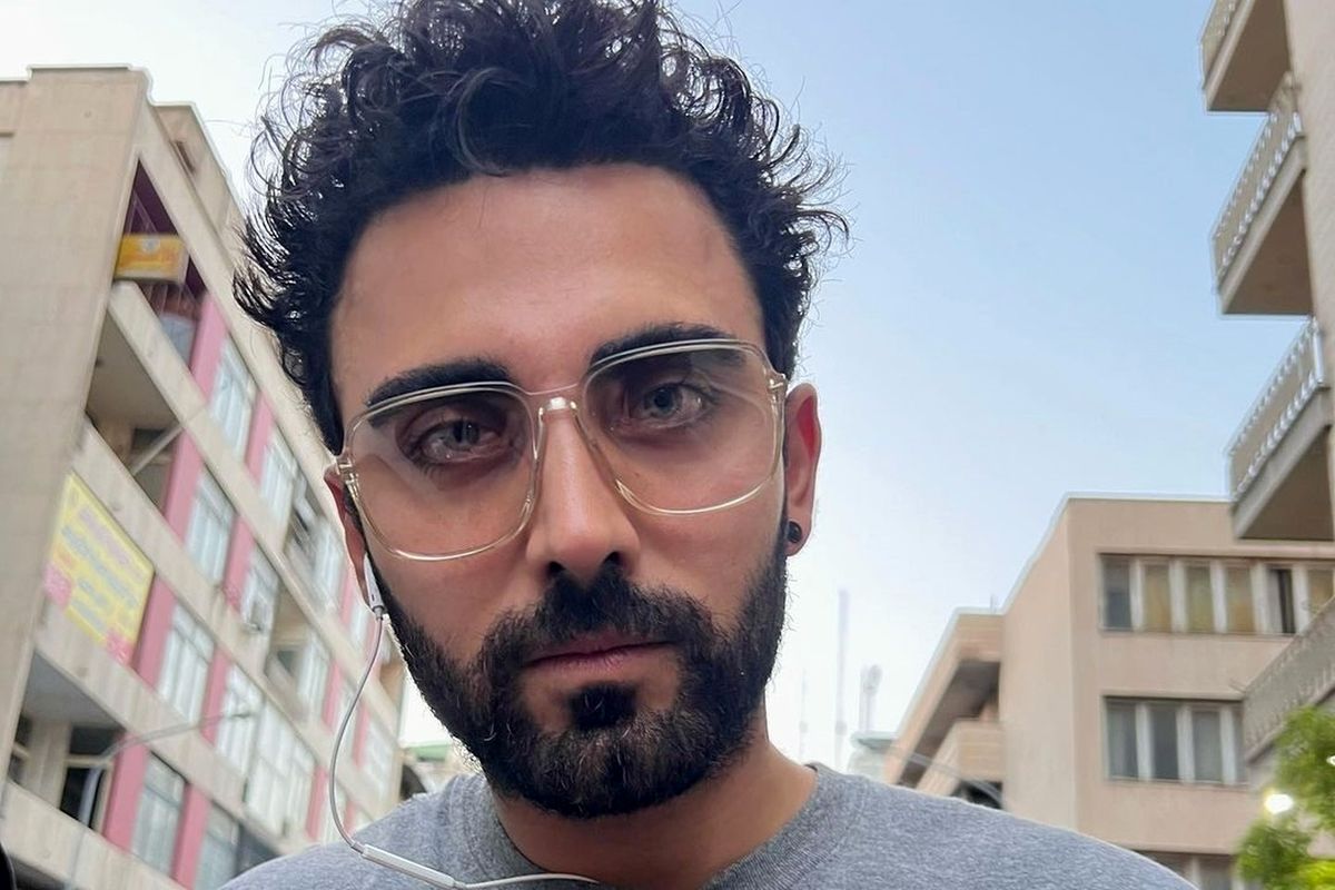 بازیگر مرد مشهور با آرایش و لاک در قلب تهران همه را متعجب کرد!/ عکس