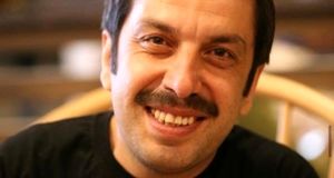 تبریک عباس جمشیدی‌فر به آنا د آرماس!/ فیلم