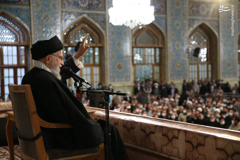 رهبر انقلاب: منظور دشمن از دگرگونی تغییر هویت جمهوری اسلامی است