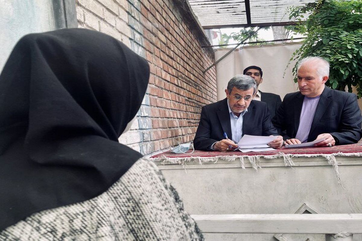محمود احمدی نژاد بالاخره امروز آفتابی شد + عکس