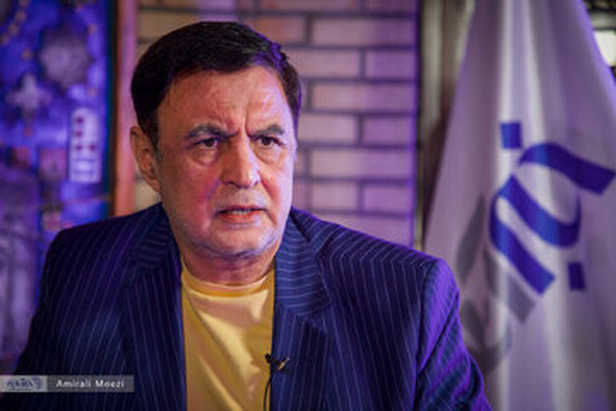  هدف محمود احمدی‌نژاد از ثبت‌نام در انتخابات  ریاست جمهوری چیست؟

