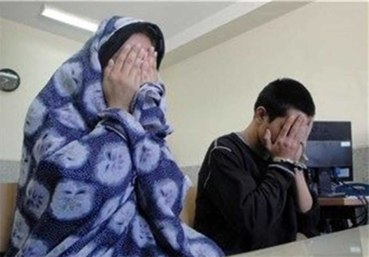 ارتباط نامشروع زن شوهردار با پسر جوان در متروی تهران رسوایی به بار آورد

