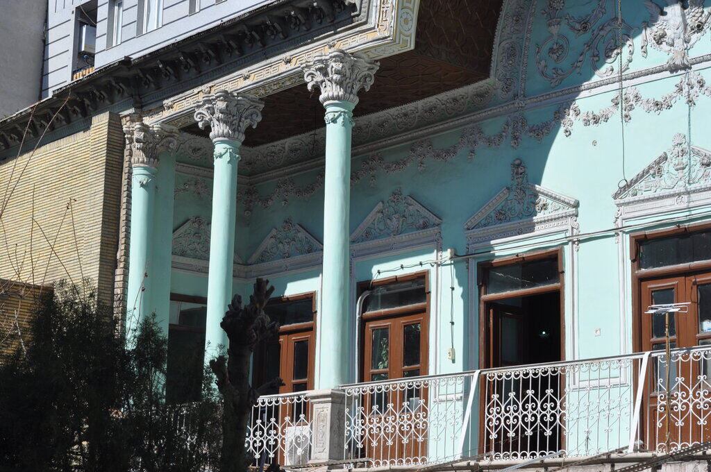 خانه سوگلی ناصرالدین شاه و هووی جیران کجاست؟