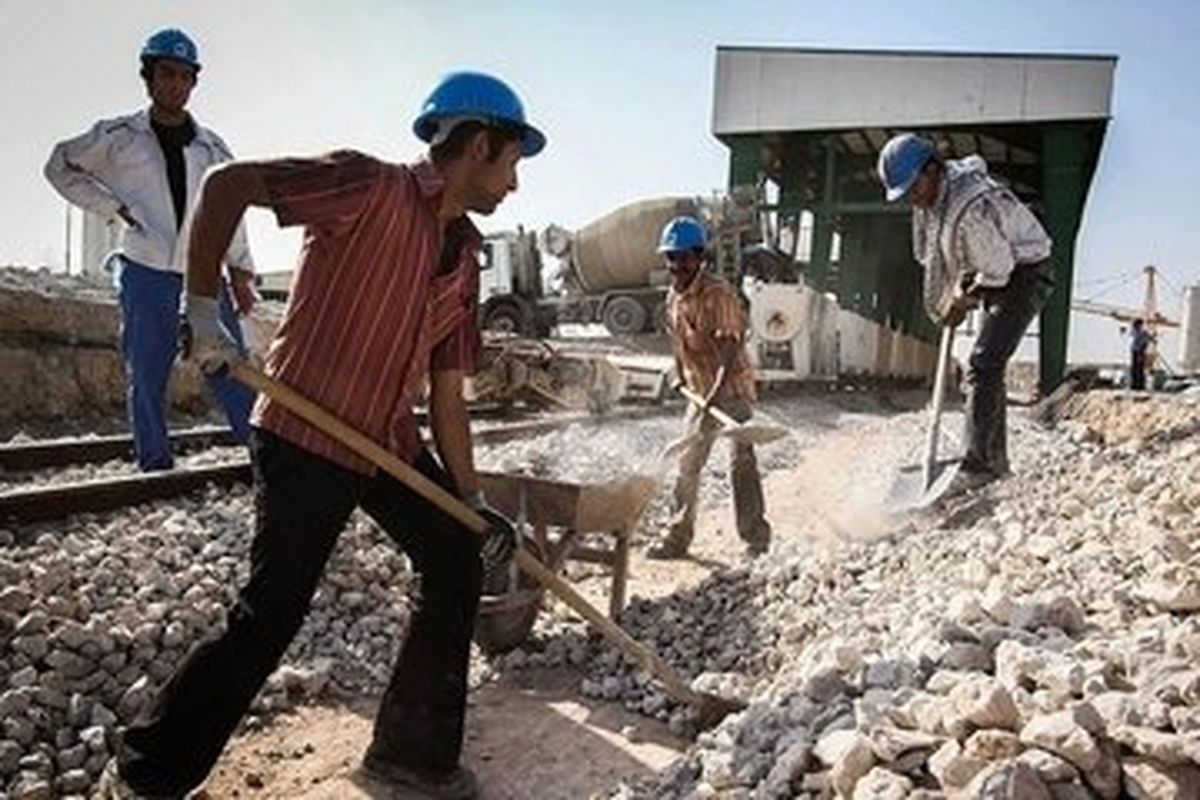 انتقاد از انفعال وزارت کار درباره پدیده تعدیل گسترده کارگران
