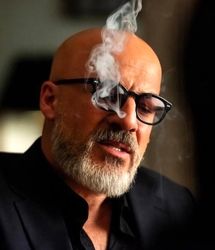 حضور «امیر آقایی» و «مصطفی کیایی» در پشت صحنه نمایش موزیکال