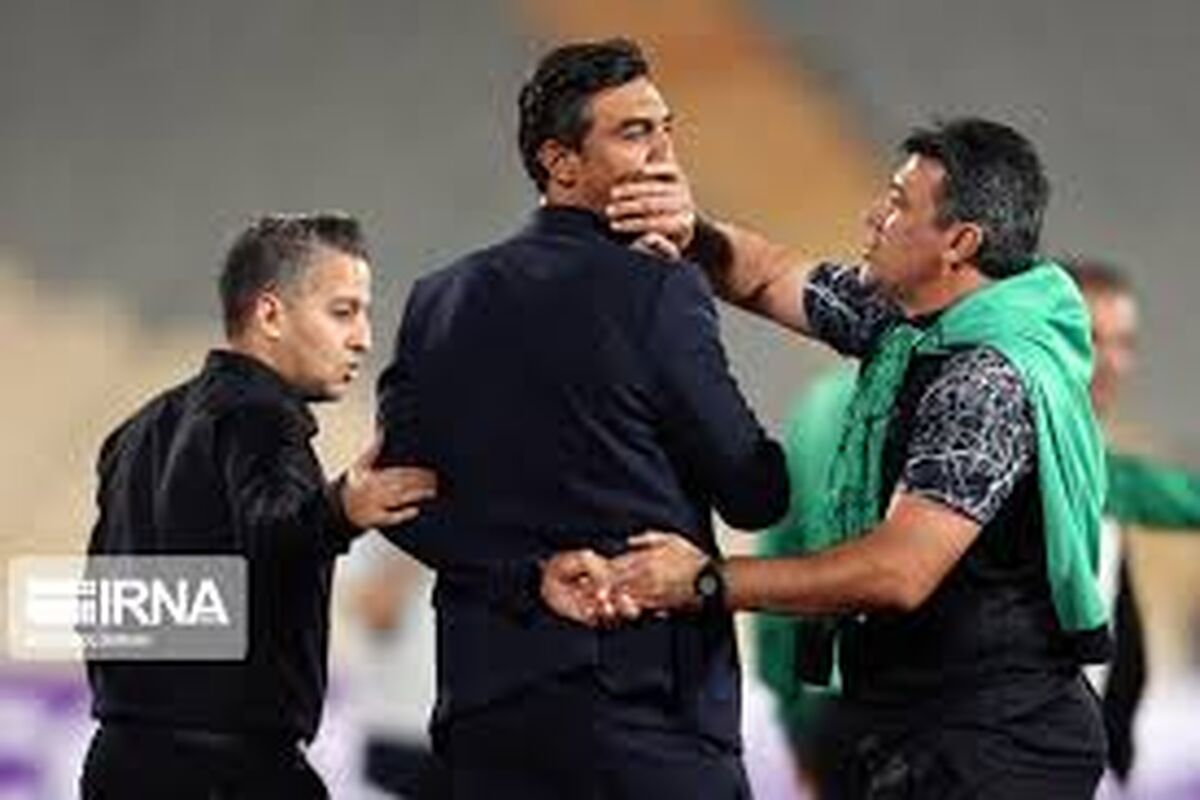 من را مثل سگ بیرون انداختند!