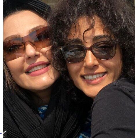 دیدار احساسی گلشیفته فراهانی و خواهرش شقایق در خارج از کشور/ عکس