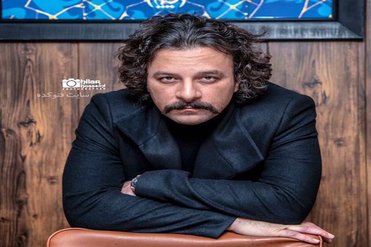 حضور حسام منظور در مراسم یادبود بازیگر جان سخت/ فیلم