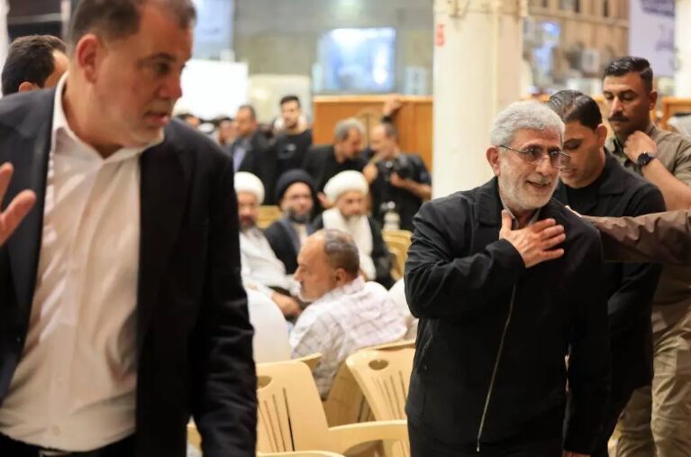 حضور سردار قاآنی در مراسم ختم همسر آیت‌الله سیستانی در نجف