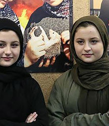 سارا و نیکا پس از «پایتخت» با موهای بلوند/ عکس