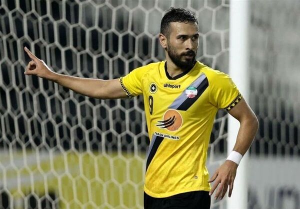 اقدام عجیب استقلال و پرسپولیس ؛ جنگ برای ستاره آبکی ۳۰ساله !